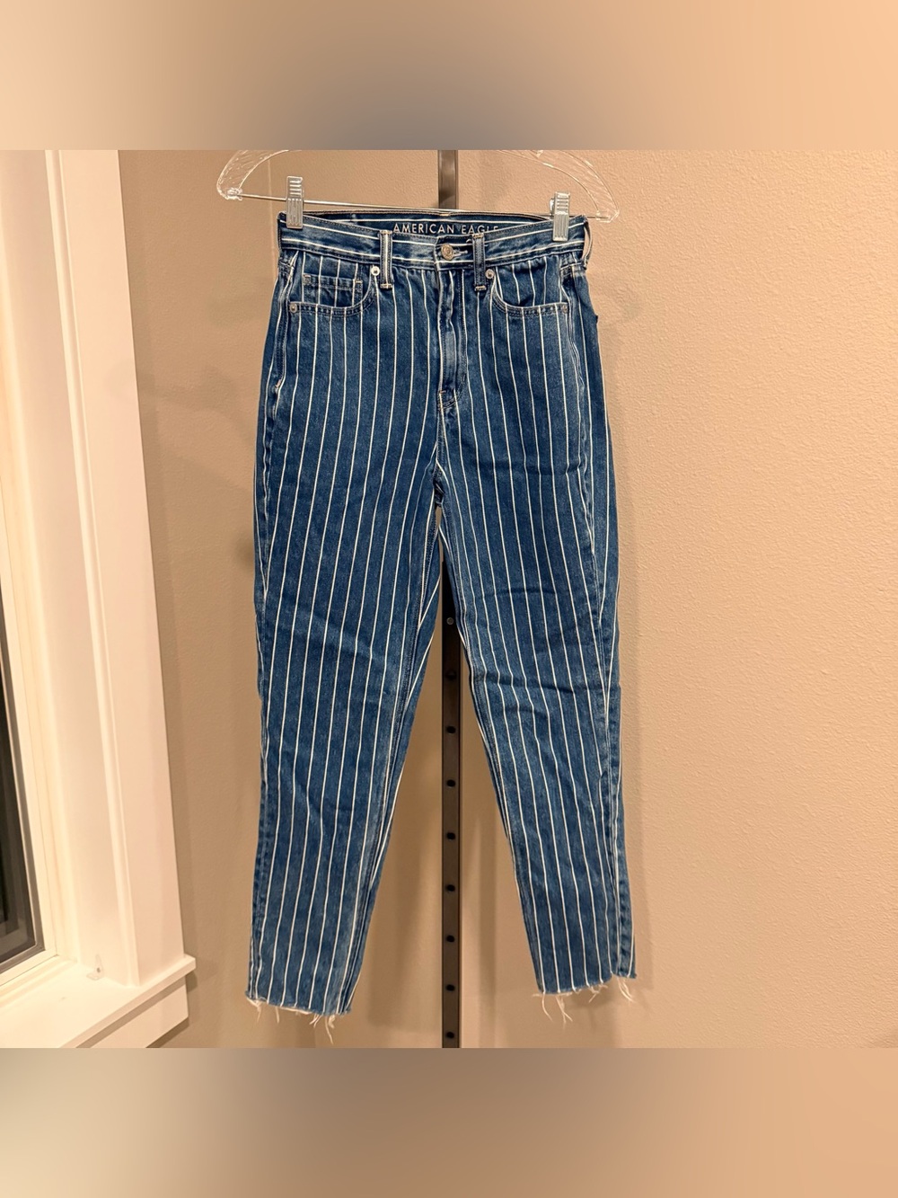 American Eagle 🦅 Striped Mom jeans size 00 regular